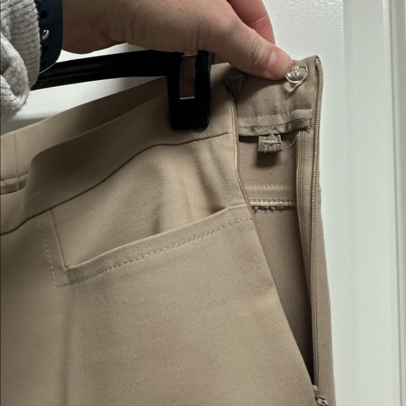 Akris Punto Beige Ankle Pants - Picture 8 of 9